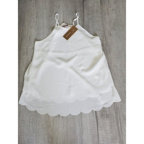 Francesca’s Tops - francesca’s Emmelee White tank top, scalloped hem, women’s small NWT
